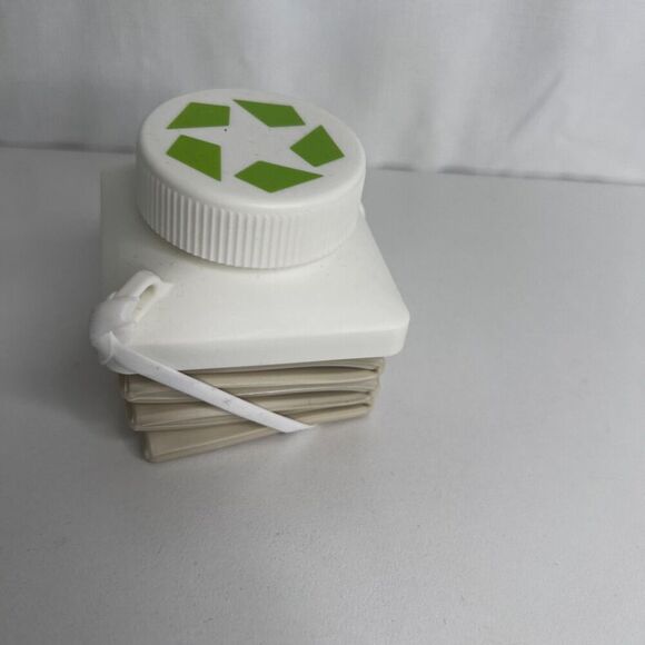 Collapsible Water Bottles Set of 2 Portable Drink Container Space Saver Gorpcore - Picture 6 of 8